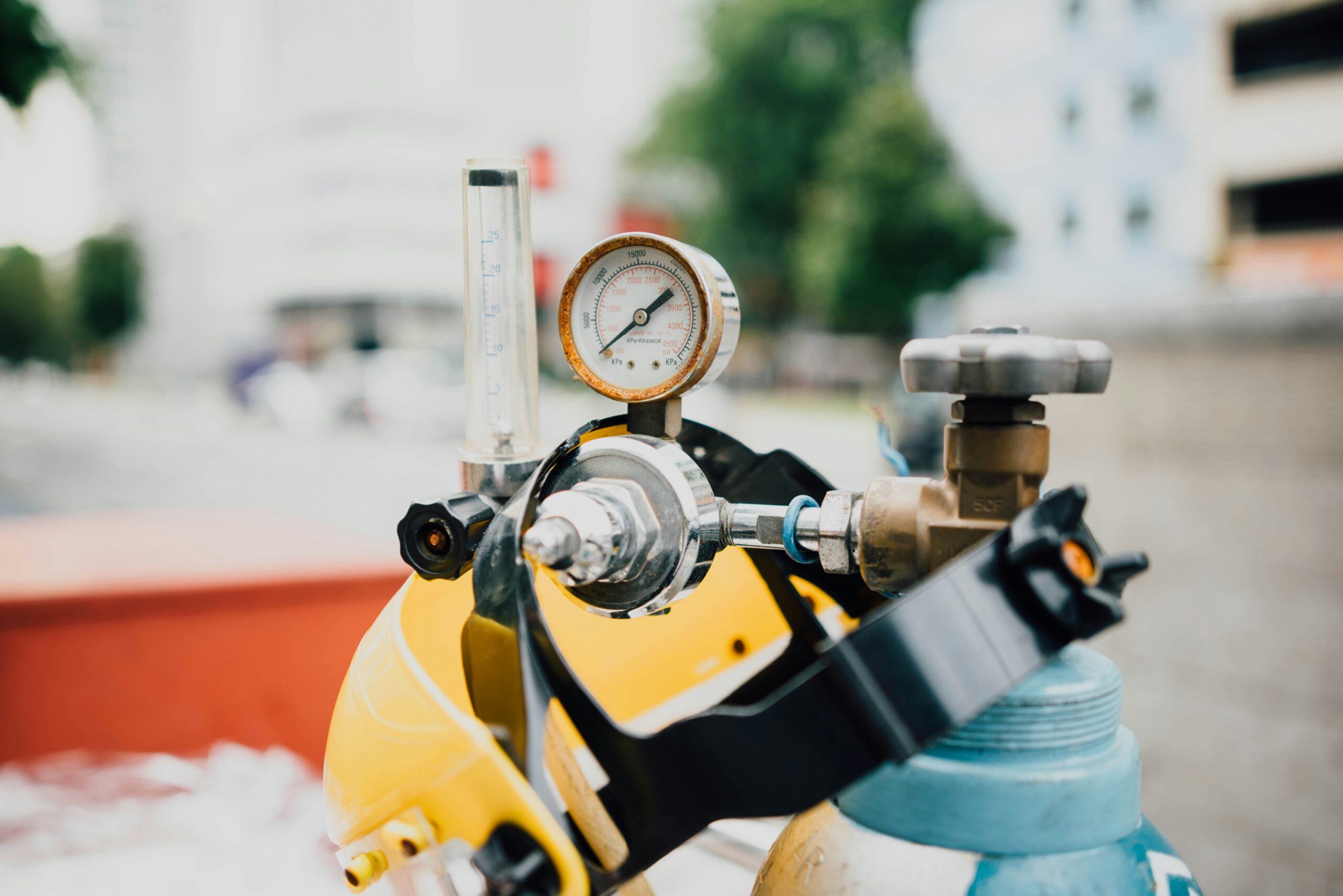 Pediatric Oxygen Therapy: A Review and Update